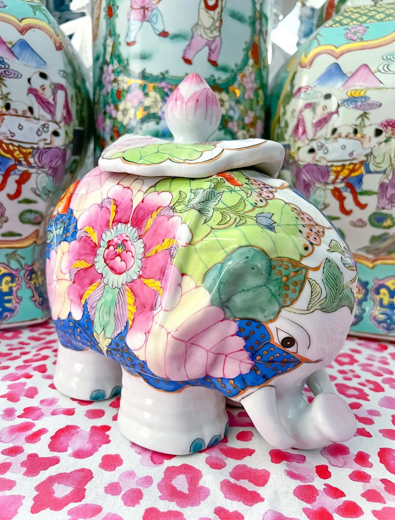 Vintage tobacco leaf elephant