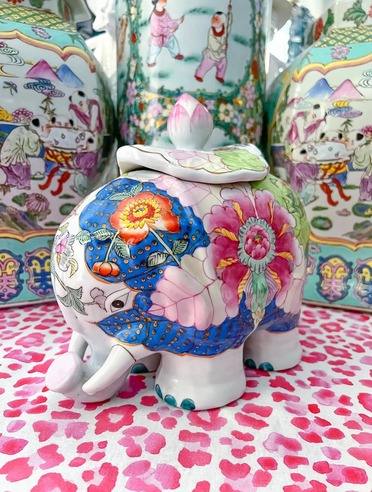 Vintage tobacco leaf elephant