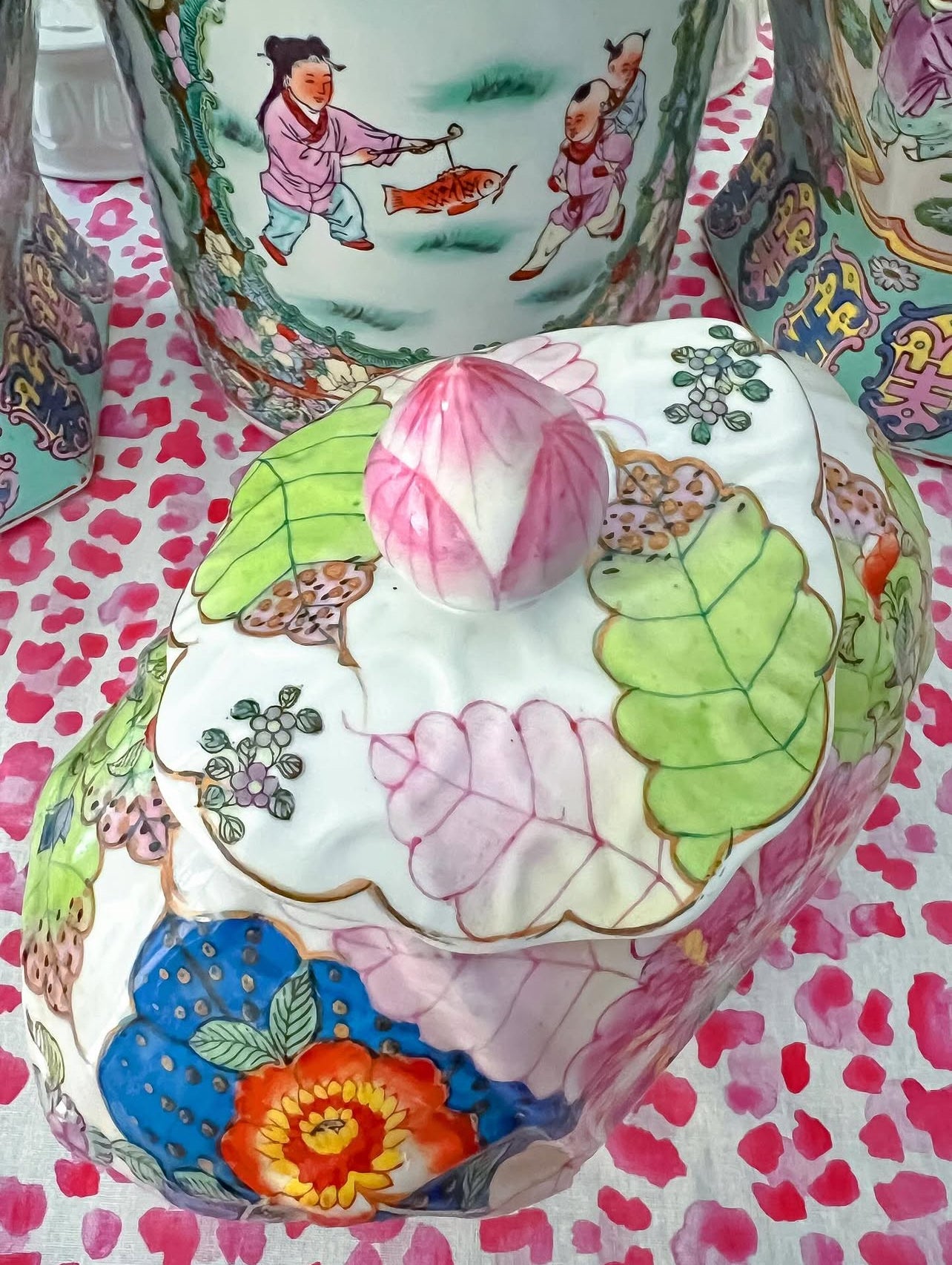 Vintage tobacco leaf elephant