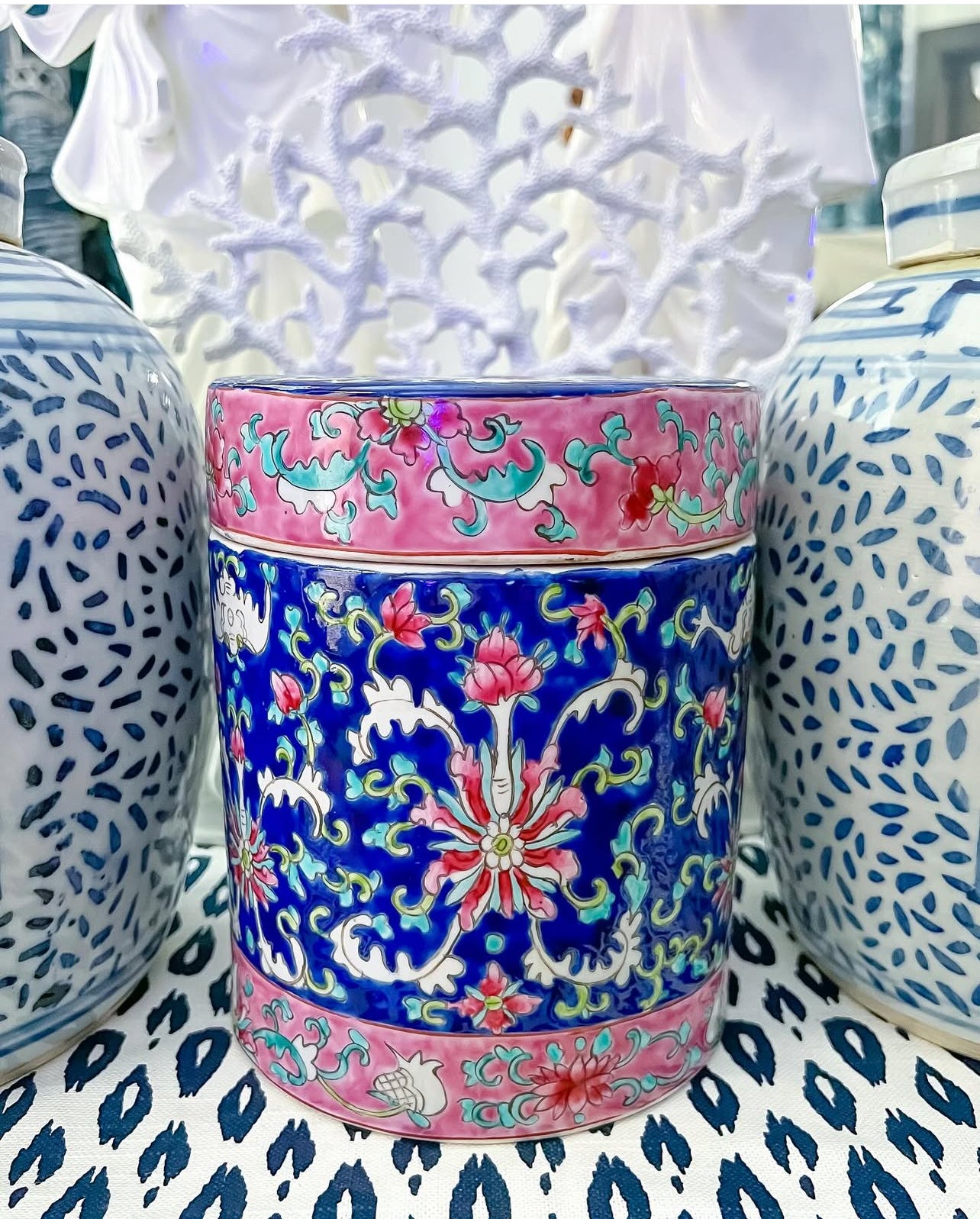 Chinoiserie tea canister