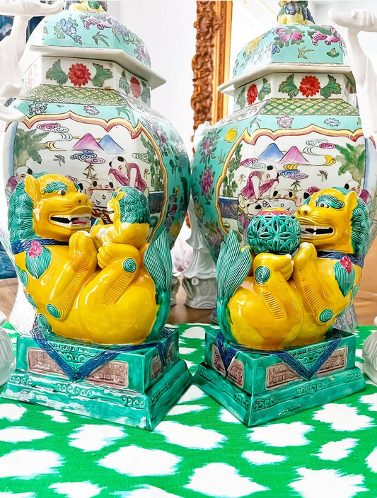 Foo dogs