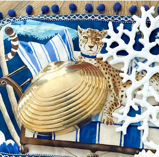 Vintage brass shell trinket box