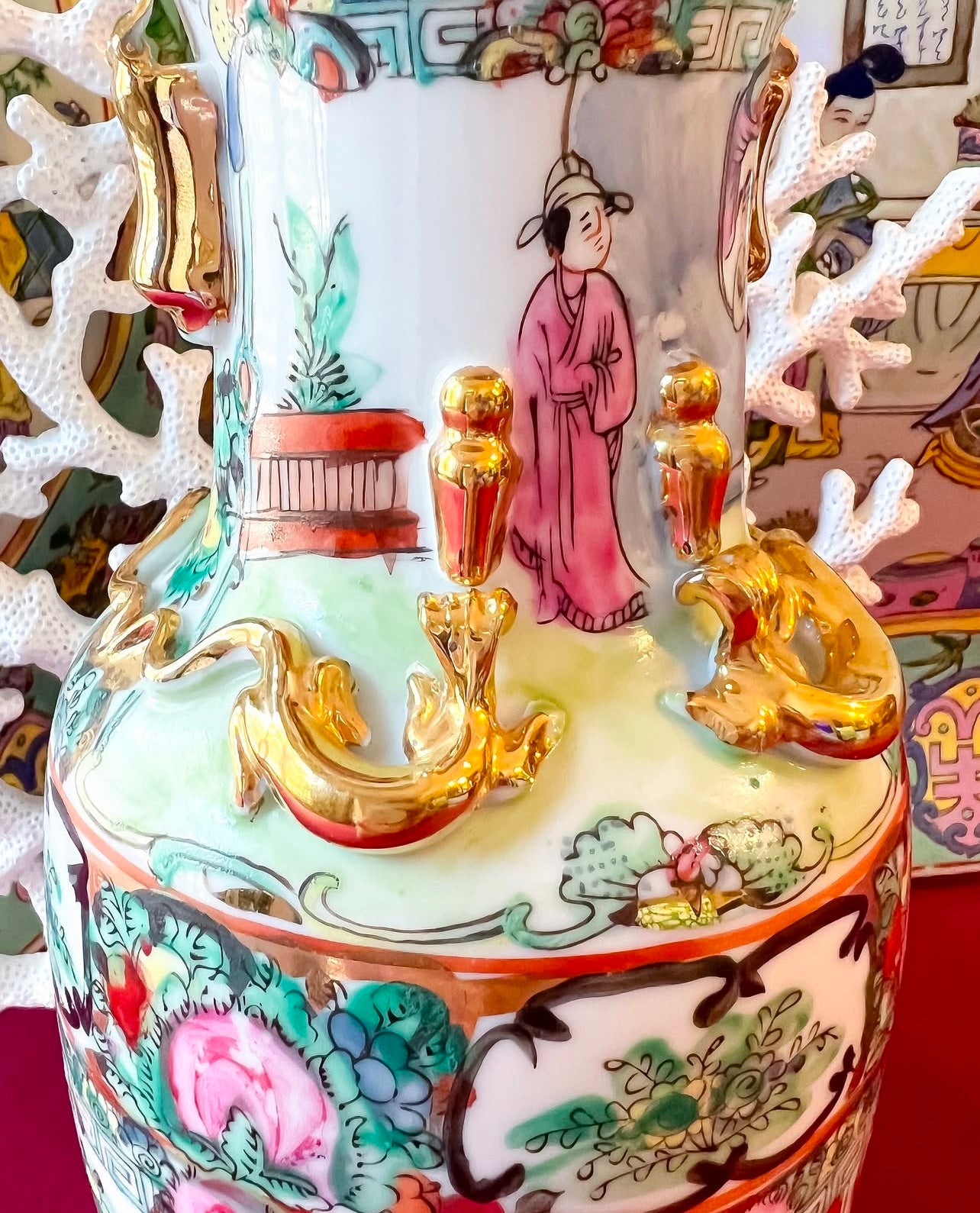 Vintage famille rose vase